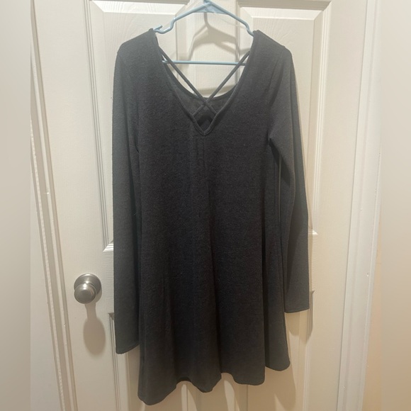 Ayla Women’s grey long sleeve dress. Scoop neck with criss cross back - Picture 1 of 3